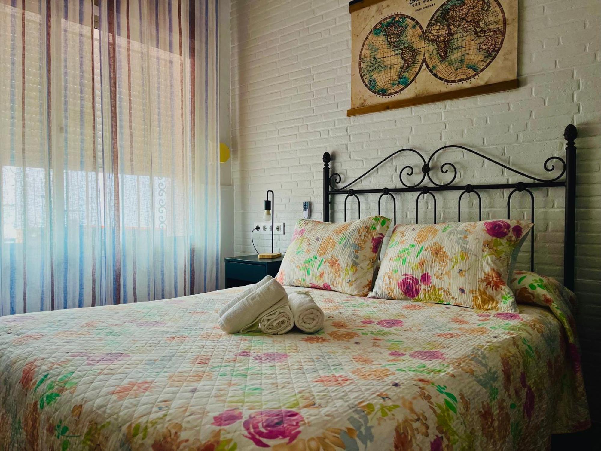 Hostal El Faro チピオナ エクステリア 写真